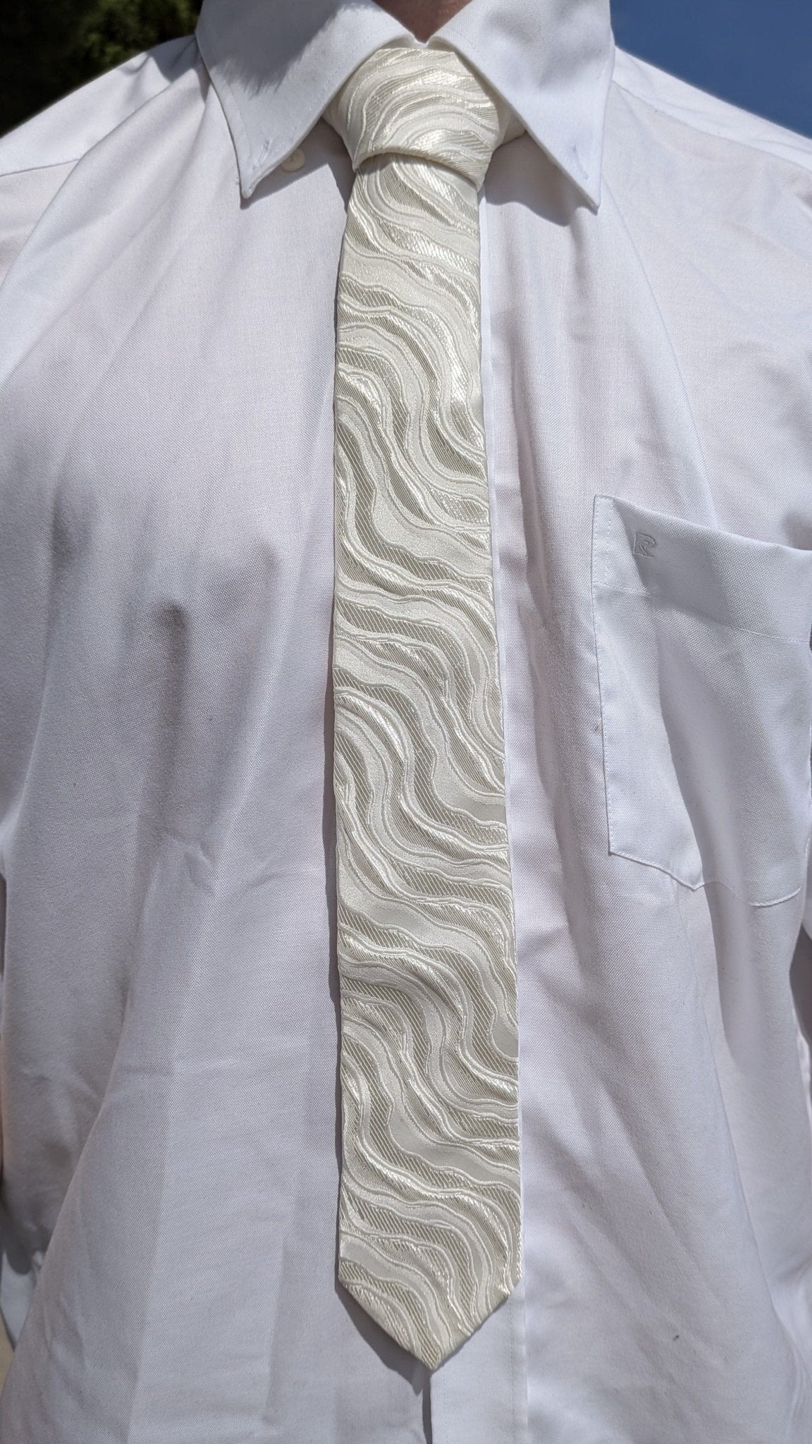 Cravate Vague Blanche - Y2CAKE